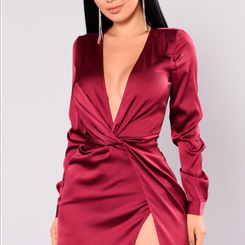 Sugar Free Fashion Nova Burgundy Low V Dress NEW